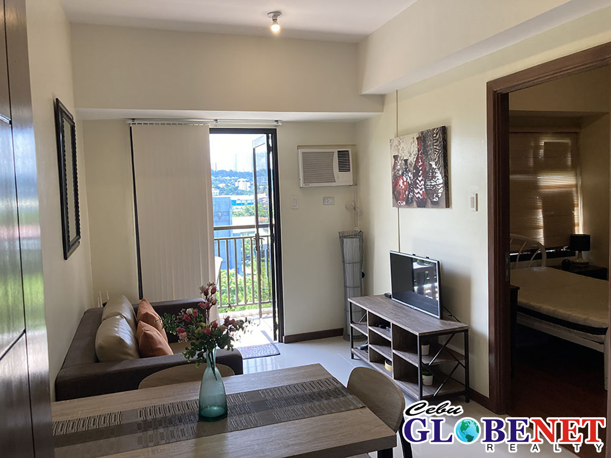 1 Bedroom with Balcony in Azalea Lahug